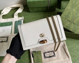 Replica Gucci Diana Mini Bag With Bamboo 696817