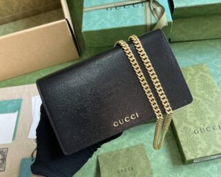 Replica Gucci Chain Wallet With Gucci Script 772643