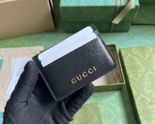 Replica Gucci Card Case With Gucci Script 773428