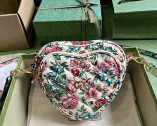 Replica Gucci Heart-Shaped Vintage Underarm Bag 740355