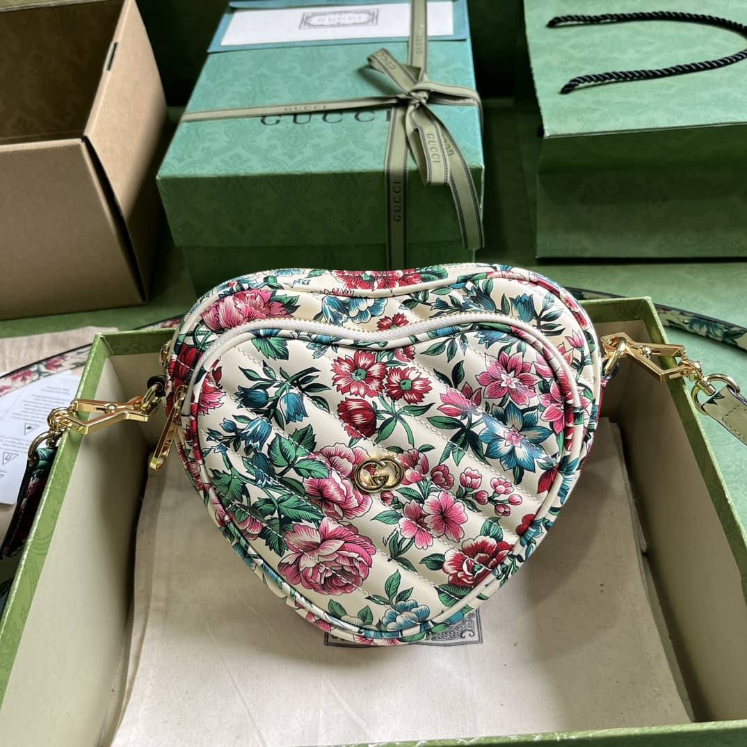 Replica Gucci Heart-Shaped Vintage Underarm Bag 740355