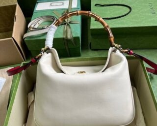 Replica Gucci Diana Medium Shoulder Bag 746124