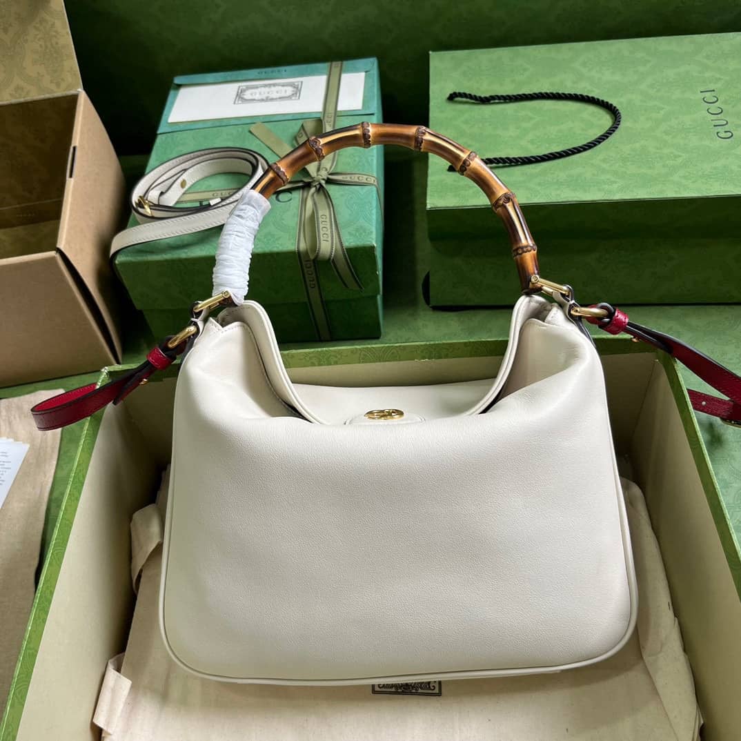 Replica Gucci Diana Medium Shoulder Bag 746124