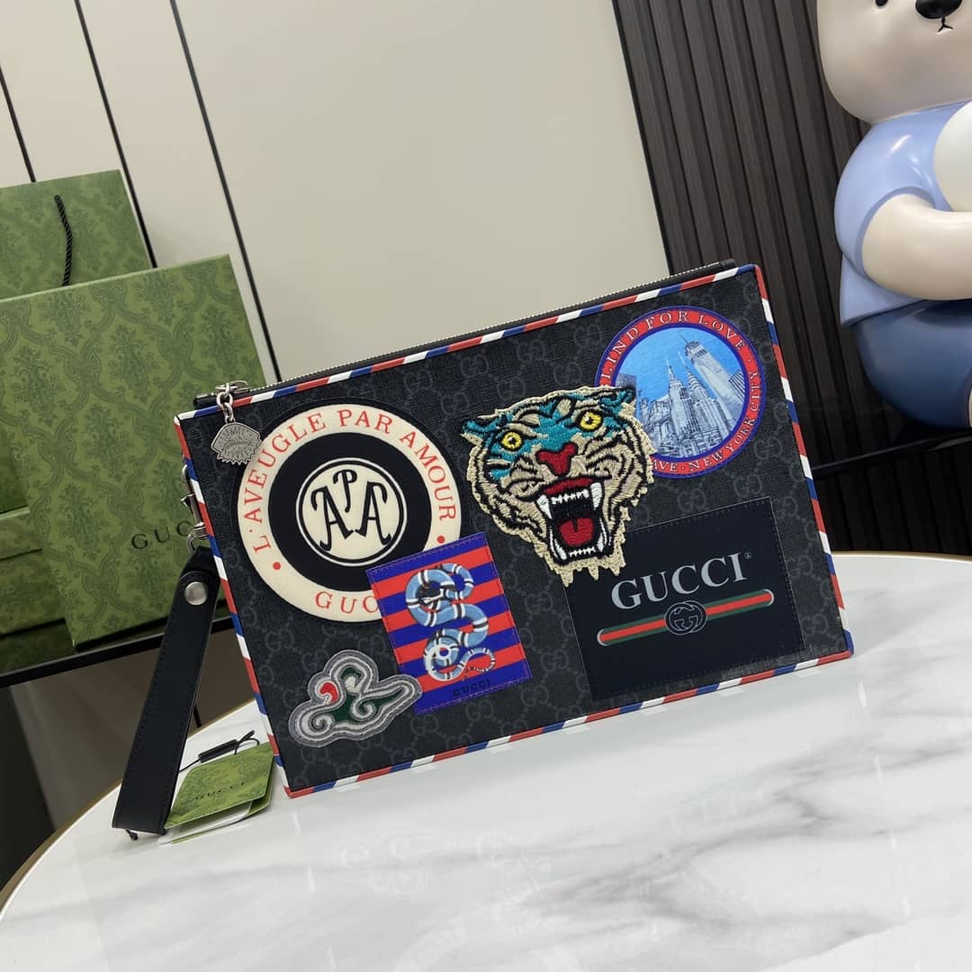 Replica Gucci GG Supreme Tiger Pouch Zip Top Clutch 496346