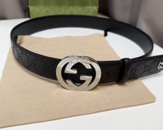 Replica Gucci Belt With Pearl Buckle