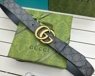 Replica Gucci Belt With Pearl Buckle