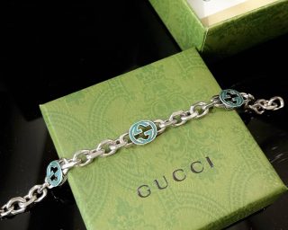 Replica Gucci Womens Gold Bracelet