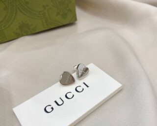 Replica Gucci Stud Earrings Gold