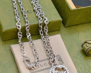 Replica Gucci Necklace Gold