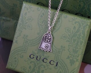 Ladies Replica Gucci Necklace